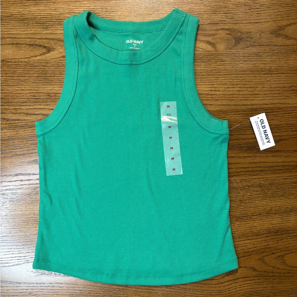 NWT Old Navy Butter Green Size M Ribbed Cropped Tank Top
